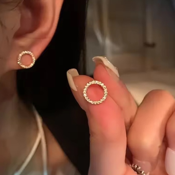 Jewelry - Solid Silver Circle Stud Earrings | Swarovski Inspired Jewelry